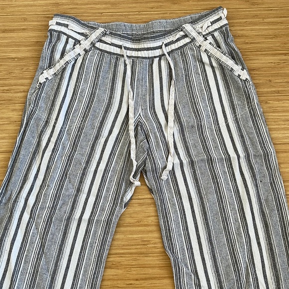 Rewind Stripped Linen Pants - Picture 4 of 8